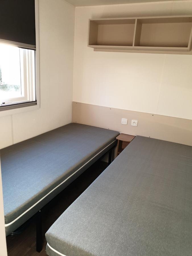 Mobil home 3 chambres Lattes Bagian luar foto